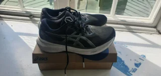 Använda 5 löprundor Asics Kayano 30 wide. Storlek 46