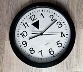 Väggklocka / wall clock diameter 300 mm