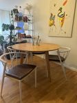 Rotting matstolar med tillhörande sittdynor