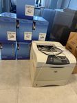 HP laser skrivare med 7st patroner 
