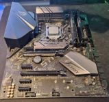 Moderkort med processor och RAM