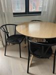 matgrupp 4 stolar + runt bord (105cm)