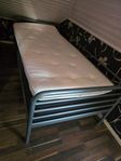 2 kompletta sängar 90x200