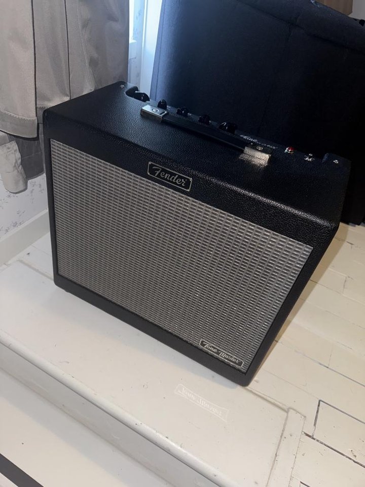 Fender Tone master fr-10 i ny...