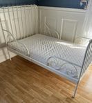 Fin växasäng från ikea 