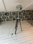 Golvlampa i industristil