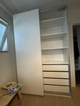 Garderob PAX vit med skjutdörrar HASVIK IKEA