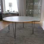 Vit runt soffbord