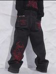 Streetwear jeans med röd text