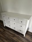 Hemnes byrå lång 160 cm bred 50 cm höjd 95 cm