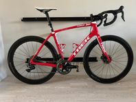 TREK Domane SLR 9 Project ONE. Sorlek 56