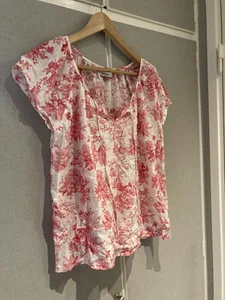 Flash Woman vit/röd blommig blus large