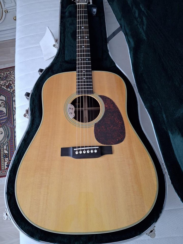 Martin D-28 Akustisk Gitarr m...