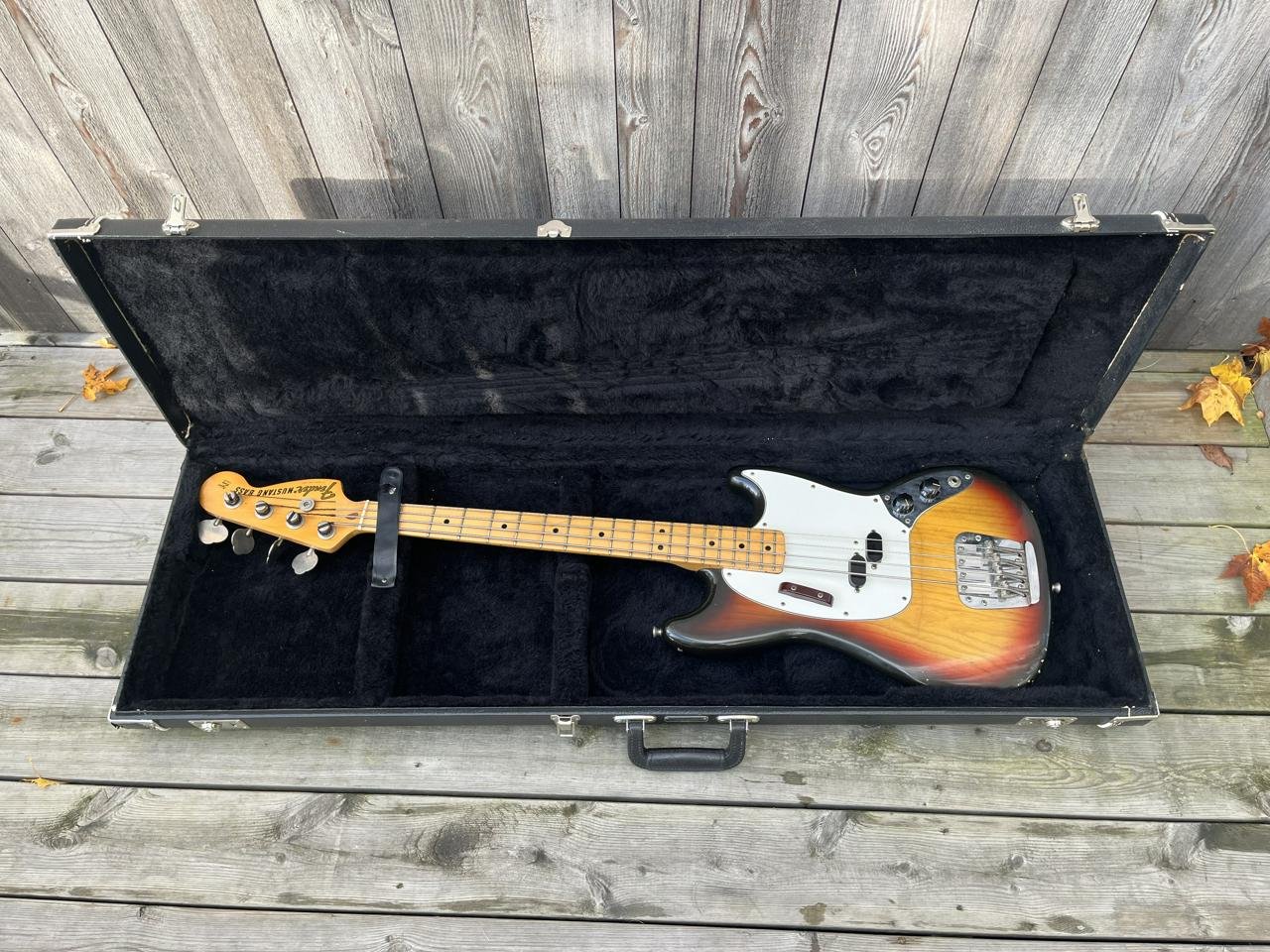 Fender Mustang Bass 1976 Sunb...