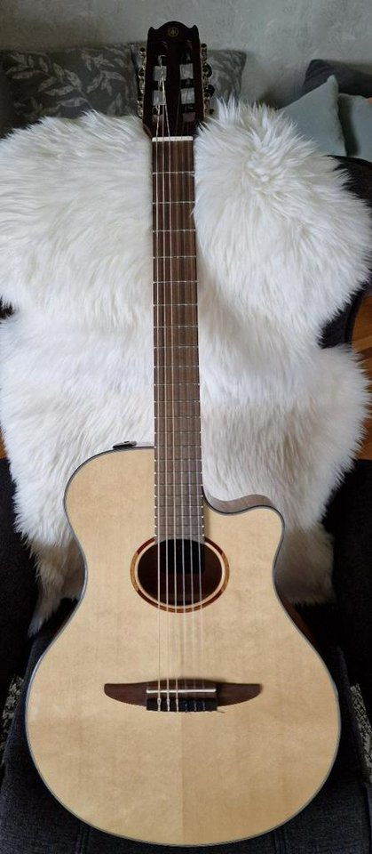 Yamaha NTX1 med pickup i nysk...