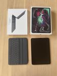 iPad Pro 11” (1st Gen) 256 GB WiFi + Smart Keyboard Foli