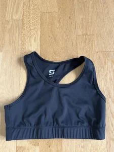 Svart sport-bh, storlek 146/152