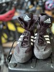Adidas boxarskor strl. 39 1/3 (240mm)