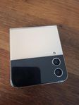 Samsung Galaxy Flip4