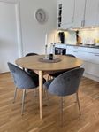 Matbord Marstrand Ø110/110x200 Ek (förlängningsbart)