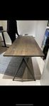 Hay pyramide bord 