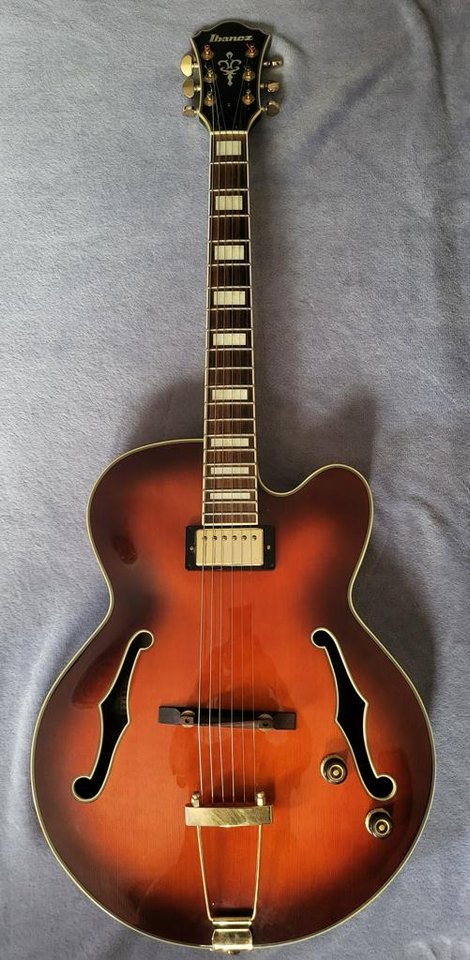 Ibanez Artcore AFJ81