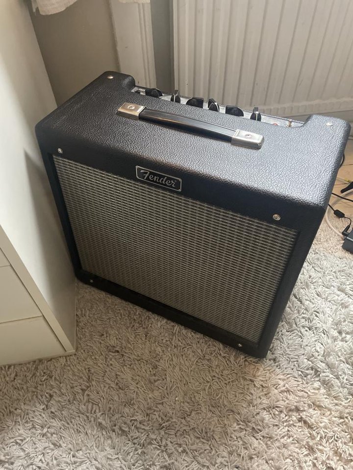 fender blues junior
