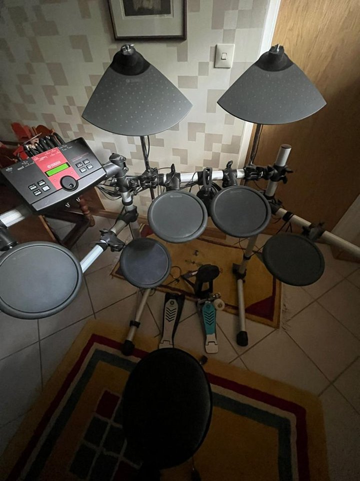 Elektriskt trumset YAMAHA DTX...