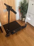 Kukirin elsparkcykel (LÄS BESKRIVNING)