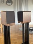 Q Acoustics 2020 + Originalstativ