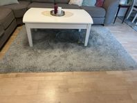 Två ljusgröna mattor 