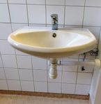 Tvättställ med handfat 