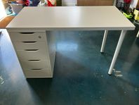 ikea litet skrivbord med hurts