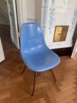 Eames Stol Herman Miller blå