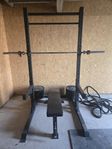 squatrack med stäng och bänk.