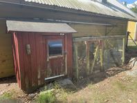 Hönshus med rastgård