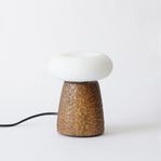 Handgjord bordslampa i valnöt