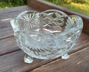 Vacker gammeldags glasskål