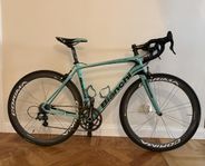 Bianchi Infinito CV, Corima Carbonhjul, Campagnolo Chorus II