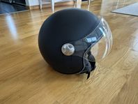 Hjälm med visir typ Vespa