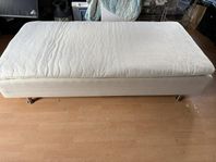 Ikea säng