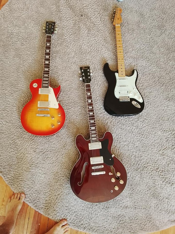 Elgitarrer säljes