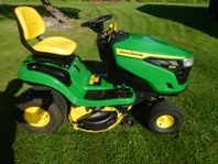 Gräsklippartraktor John Deere X127