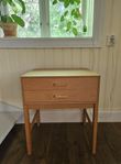 Sängbord / liten byrå 70-tal