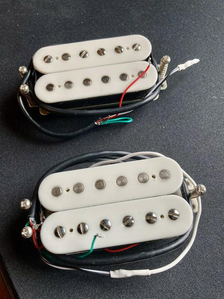 Ett set Fender Humbuckers