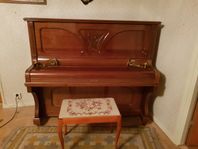 Fint piano bortskänkes