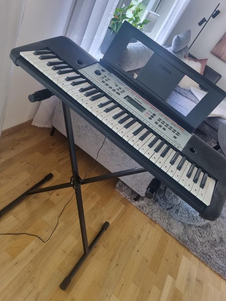 Yamaha Keyboard