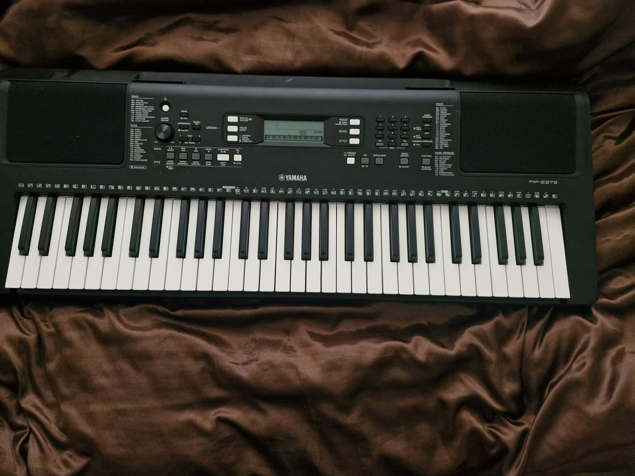Yamaha PSR-E373