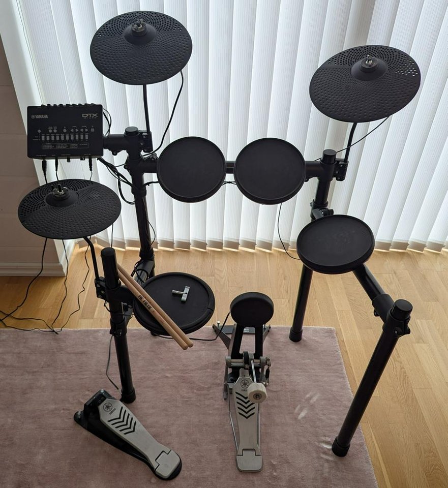 Yamaha DTX452 Digitalt Trumset