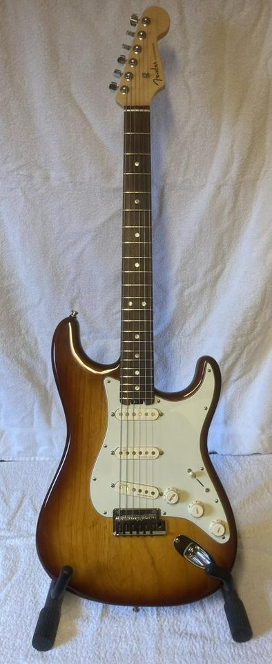 Fender American Elite Stratoc...